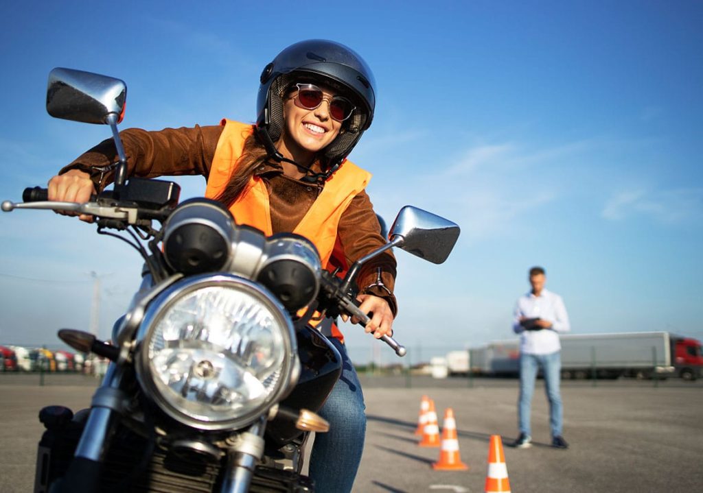 Gadżety reklamowe dla nauki jazdy na motorze