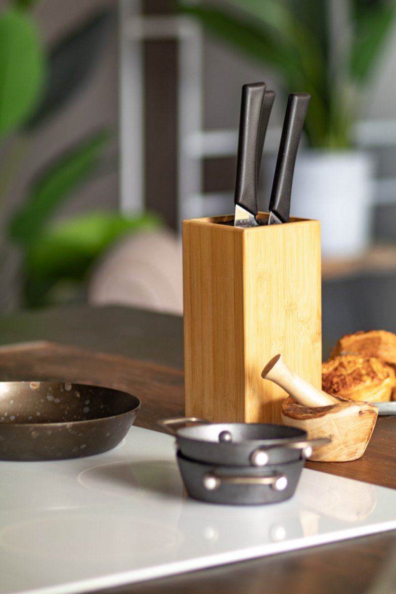 santoku-bambusowy-blok-na-noze-2 Santoku - bambusowy blok na noże