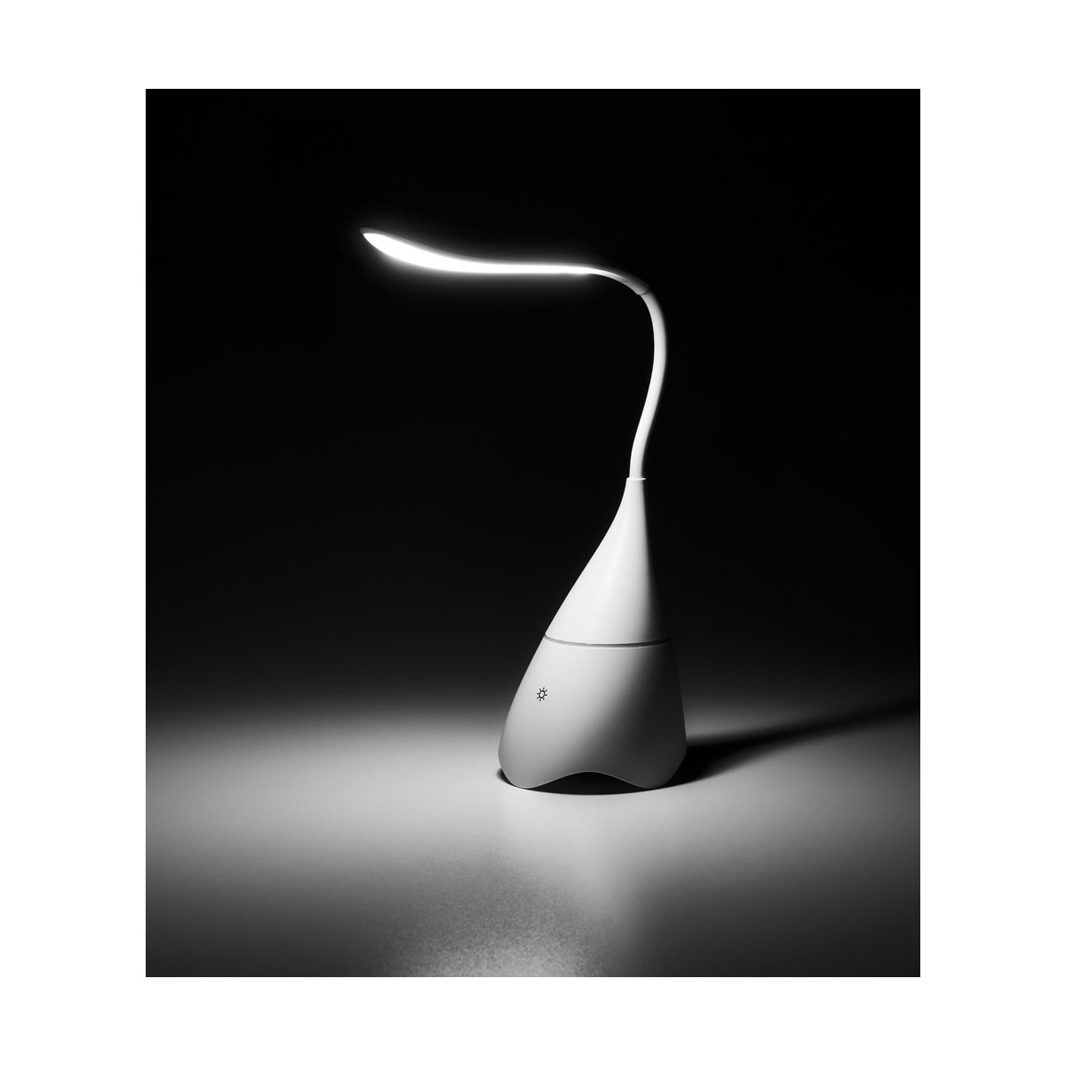 grahame-lampa-biurkowa-z-glosnikiem-SE94744-5 GRAHAME Lampa biurkowa z głośnikiem