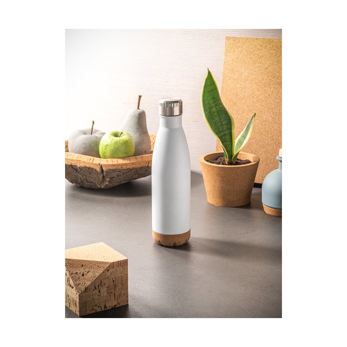 solberg-butelka-izolowana-prozniowo-560-ml-SE94240-3 SOLBERG Butelka izolowana próżniowo 560 mL