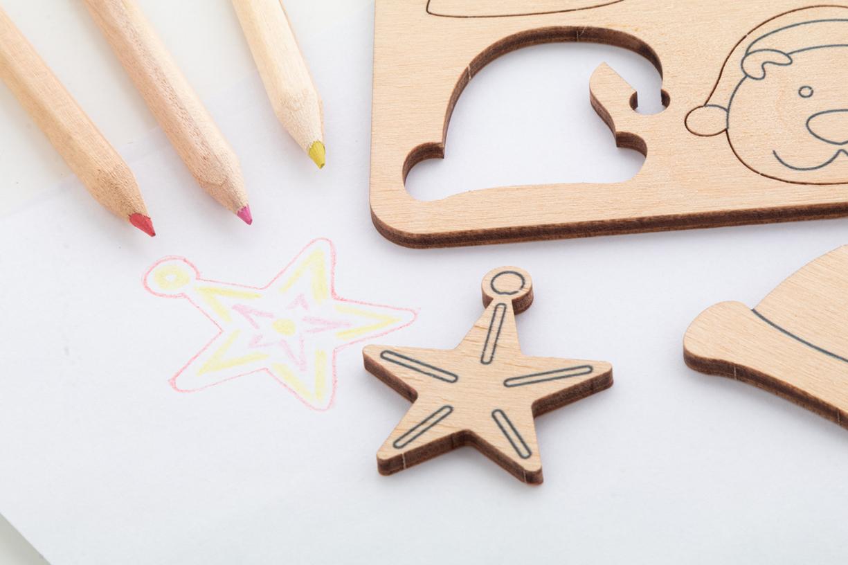 Gry z logo – ravya świąteczna gra, kolorowanka i dopasowyanie symbooli świątecznych AP716806__DG1 Ravya świąteczna gra, kolorowanka i dopasowyanie symbooli świątecznych AP716806__DG1