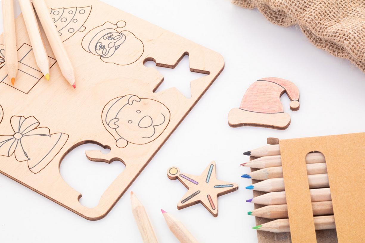 Gry z logo – ravya świąteczna gra, kolorowanka i dopasowyanie symbooli świątecznych AP716806__FC1 Ravya świąteczna gra, kolorowanka i dopasowyanie symbooli świątecznych AP716806__FC1