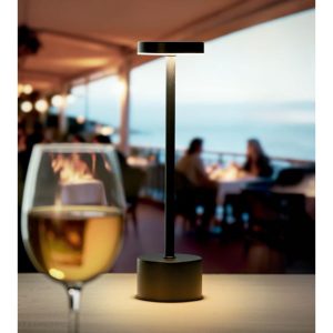 Aluminiowa lampa stołowa BISTRO mo2928-03-ambiant