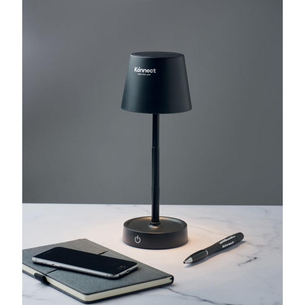 Lampki na biurko z logo – lampa stołowa ładowana usb taplamb mo2339-03-picture4 Lampa stołowa ładowana USB TAPLAMB mo2339-03-picture4