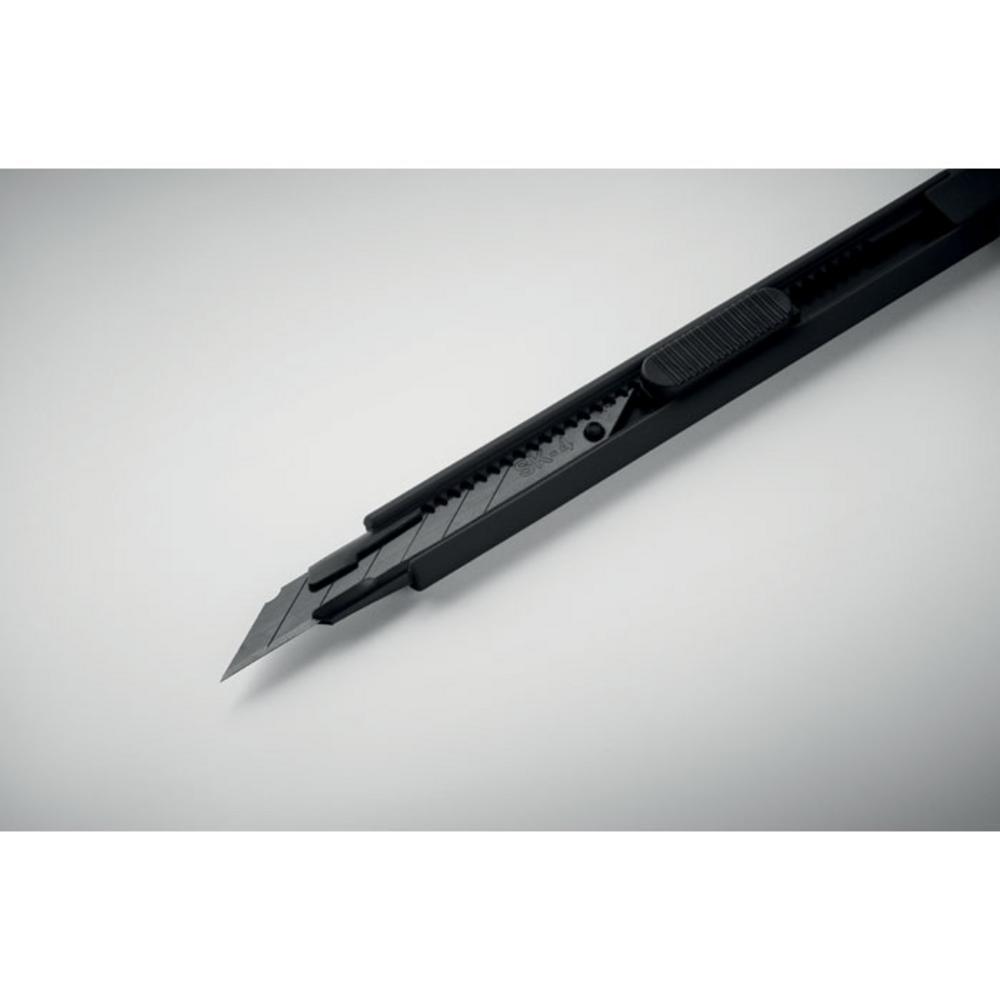 Noże z logo – mały chowany nóż blade mo2768-03-detail Mały chowany nóż BLADE mo2768-03-detail