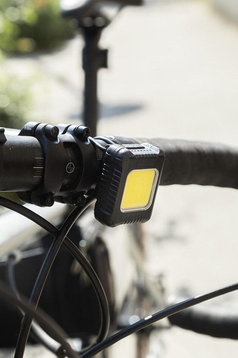 Gadżety rowerowe z logo – cobik zestaw lampek rowerowych z możliwością ładowania AP864103-10__DG5 Cobik zestaw lampek rowerowych z możliwością ładowania AP864103-10__DG5