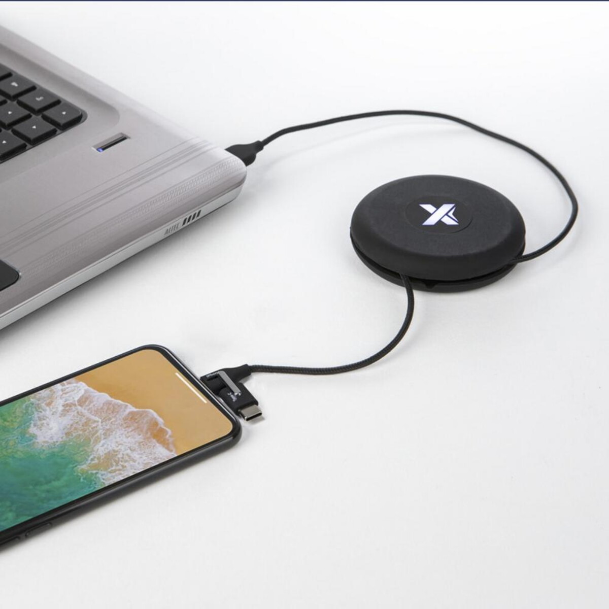Kable usb z logo – podróżny podświetlany kabel scx.design c18 2px00490_m2 Podróżny podświetlany kabel SCX.design C18 2px00490_m2