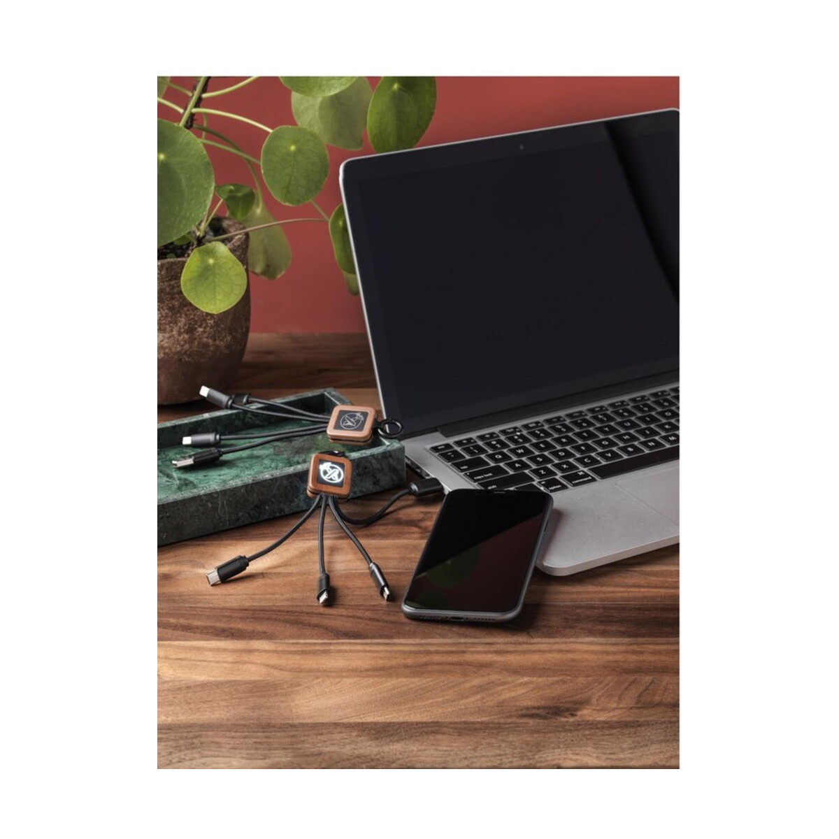 Kable usb z logo – scx.design c19 łatwy w użyciu kabel drewniany 20 w 2px04471_m1 SCX.design C19 łatwy w użyciu kabel drewniany 20 W 2px04471_m1