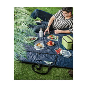 GRADY. Składany koc piknikowy z rPET i PEVA 99162_amb