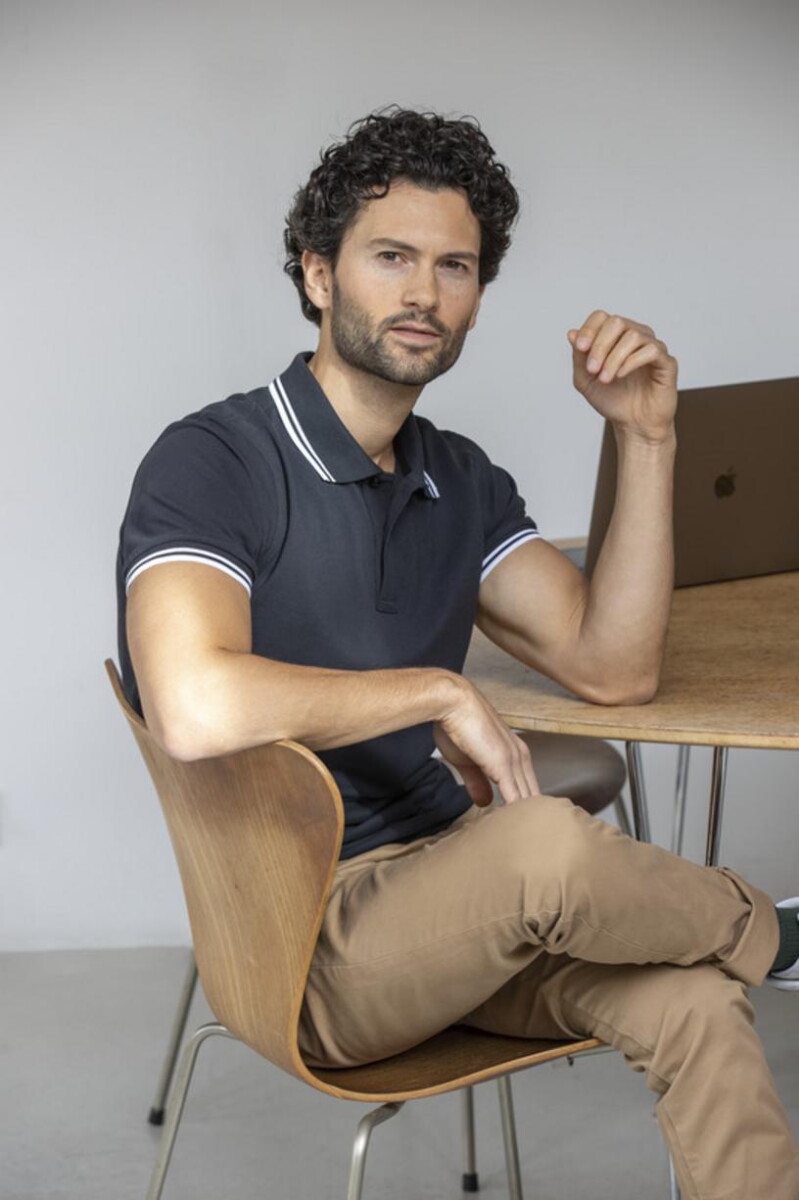 Koszulki z logo – męska koszulka polo amarago z kontrastowymi paskami i krótkim rękawem 3810801_m1 Męska koszulka polo Amarago z kontrastowymi paskami i krótkim rękawem 3810801_m1