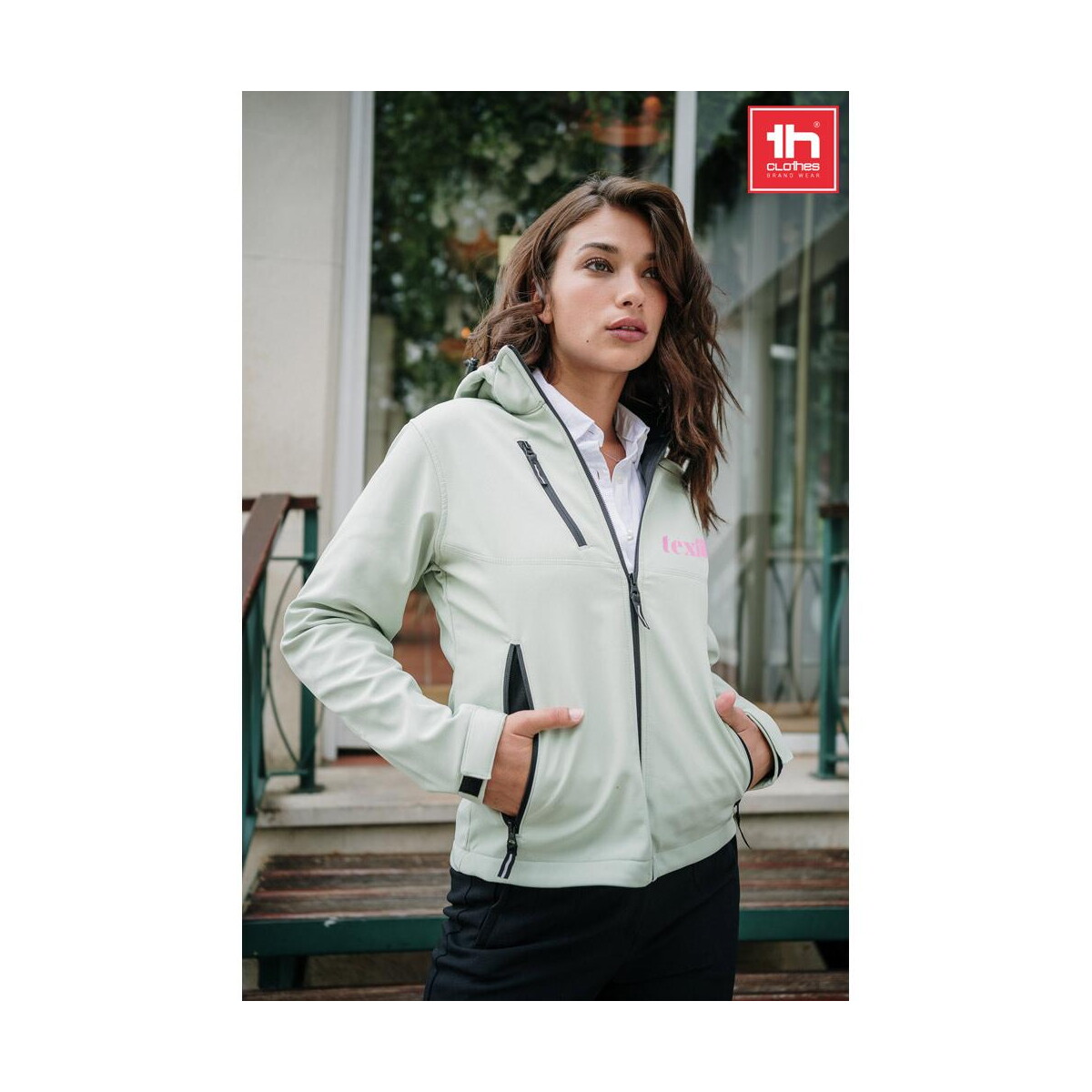 Kurtki z logo – thc zagreb women. damska kurtka softshell taliowana 30181_set THC ZAGREB WOMEN. Damska kurtka softshell taliowana 30181_set