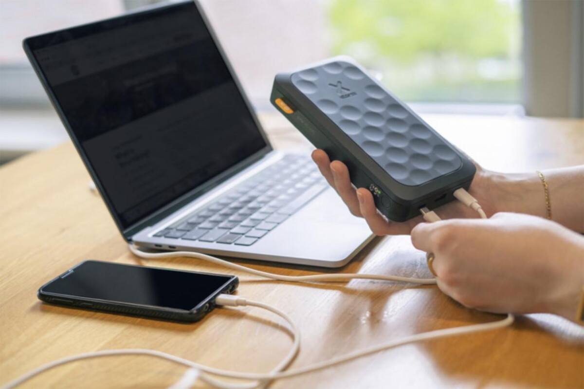 Powerbanki z logo – xtorm fs5451seria fuel powerbank o pojemności 45 000 mah i mocy 67 w 12440290_m1 Xtorm FS5451seria Fuel powerbank o pojemności 45 000 mAh i mocy 67 W 12440290_m1