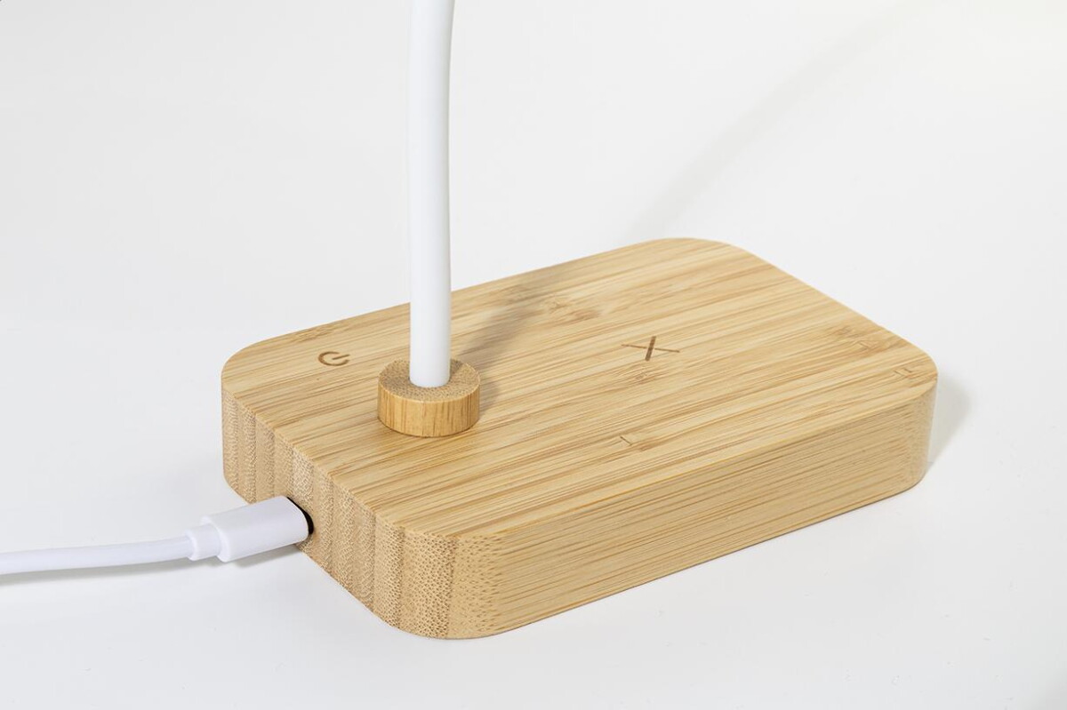 Lampki na biurko z logo – voltglow lampa biurkowa z ładowarką bezprzewodową AP864145__CU VoltGlow lampa biurkowa z ładowarką bezprzewodową AP864145__CU