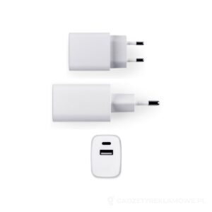 WEGENER. Zasilacz z portem USB-A 18W i USB-C 20W wykonany w ABS pochodzącego z recyklingu (100% rABS) - biały – zdjęcia produktu
